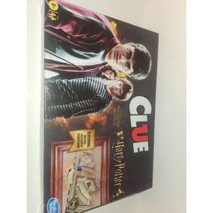 Hasbro Gaming Clue: Wizarding World Harry Potter Edition Mystery Board Game